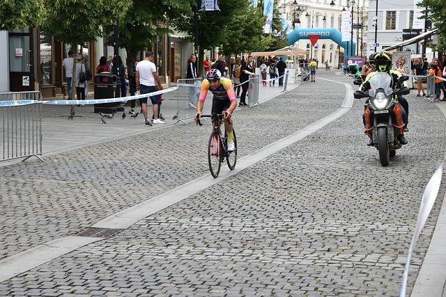 我们提供额 我们提供额